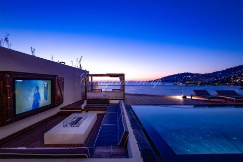 5+1 Villa  in Bodrum, Mugla, Türkei Nr. 210515 - 2