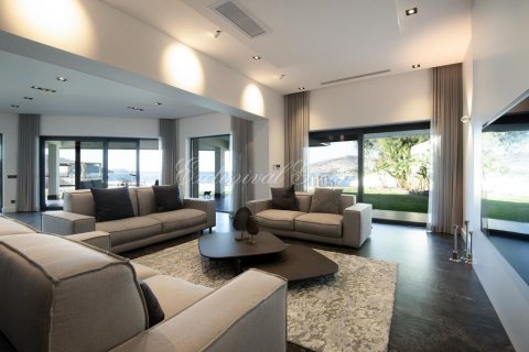 5+1 Villa  in Bodrum, Mugla, Türkei Nr. 210515 - 8