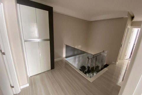 Продажа квартиры  в Аланье, Анталье, Турция 4 комн., 200м2, №208935 – фото 11