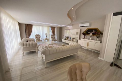 Продажа квартиры  в Аланье, Анталье, Турция 4 комн., 200м2, №208935 – фото 1