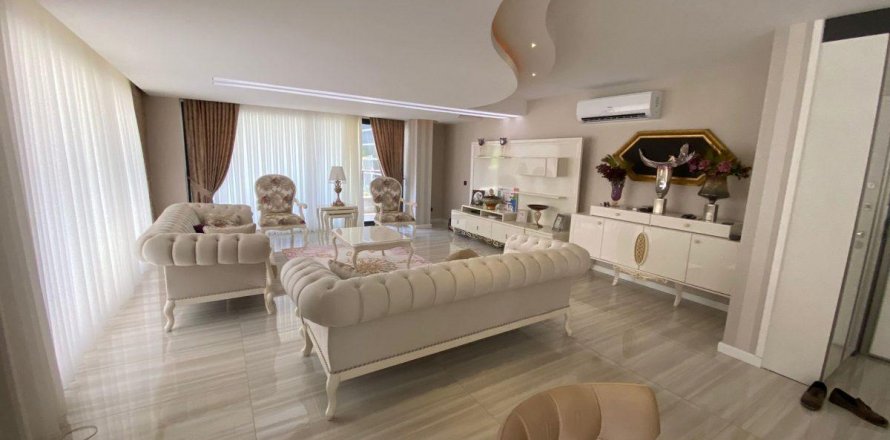 Квартира  4-х ком. в Аланье, Анталья, Турция №208935