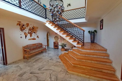 Продажа виллы  в Гирне, Северный Кипр 4+1, 400м2, №192792 – фото 5