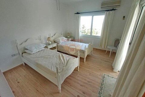 Продажа виллы  в Гирне, Северный Кипр 4+1, 400м2, №192792 – фото 20