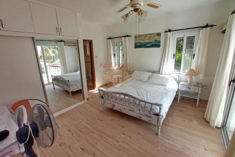 Продажа виллы  в Гирне, Северный Кипр 4+1, 400м2, №192793 – фото 18