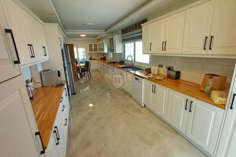 Продажа виллы  в Гирне, Северный Кипр 4+1, 400м2, №192793 – фото 6