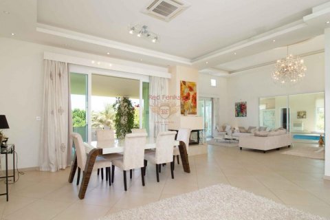 Продажа виллы  в Гирне, Северный Кипр 3+1, 400м2, №192790 – фото 11