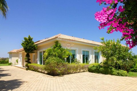 Продажа виллы  в Гирне, Северный Кипр 3+1, 400м2, №192790 – фото 2