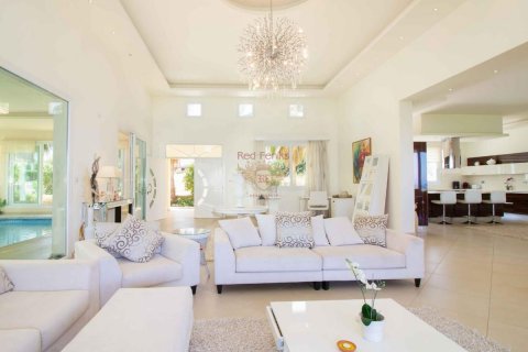 Продажа виллы  в Гирне, Северный Кипр 3+1, 400м2, №192790 – фото 10