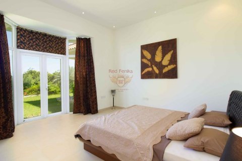 Продажа виллы  в Гирне, Северный Кипр 3+1, 400м2, №192790 – фото 12