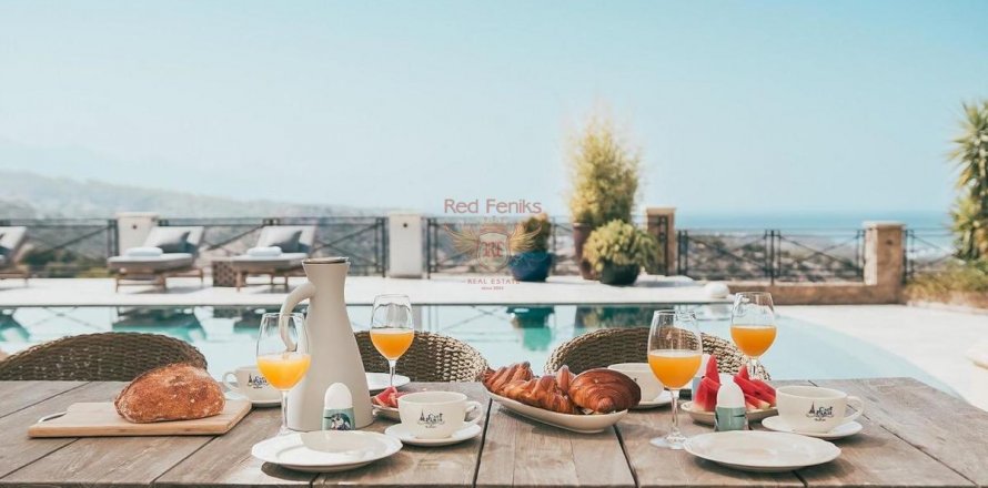 Вилла  4+1 в Гирне, Северный Кипр №192788