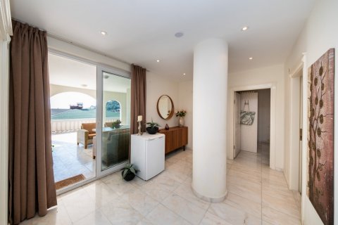 Продажа виллы  в Аланье, Анталье, Турция 5 комн., 350м2, №207021 – фото 30