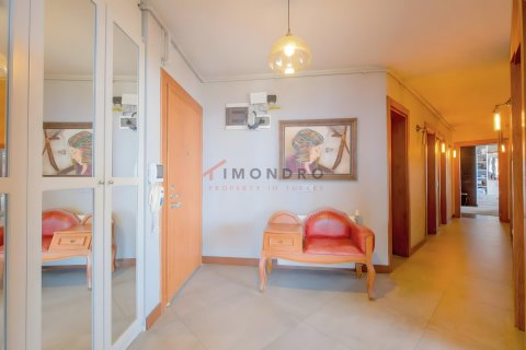 Продажа квартиры  в Анталье, Турция 3+1, 180м2, №210263 – фото 18