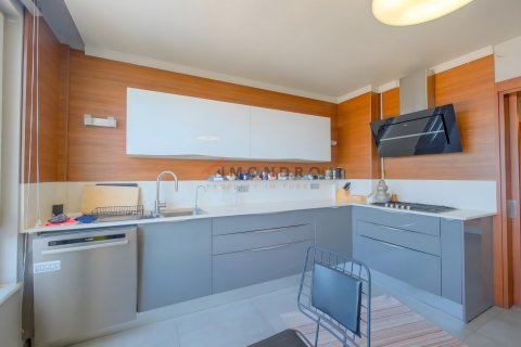 Продажа квартиры  в Анталье, Турция 3+1, 180м2, №210263 – фото 8