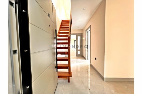 Apartment for sale in Beylikduezue, Istanbul, Turkey, 5 bedrooms, 267m2, No. 192841 – photo 7