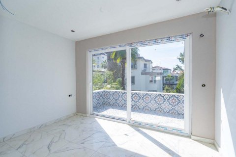 آپارتمان در  Kestel ، ترکیه 230 متر مربع.  شماره 208258 - 13