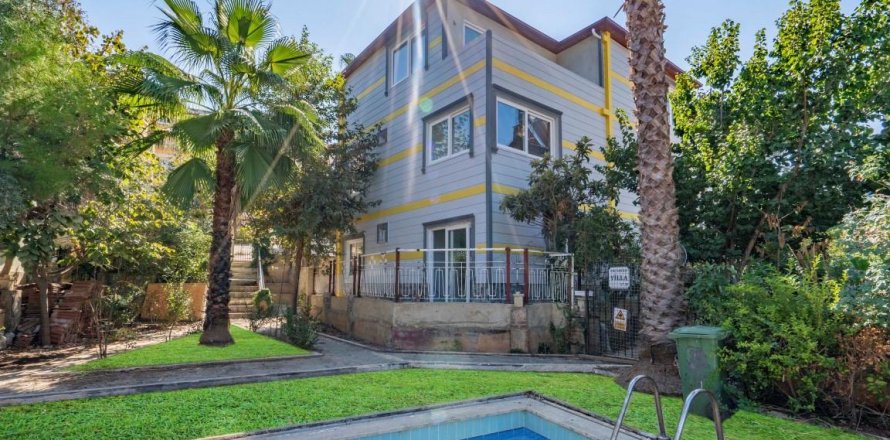 آپارتمان در  Kestel ، ترکیه 230 متر مربع.  شماره 208258