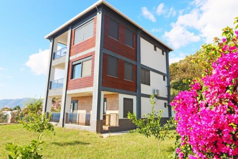 Продажа виллы  в Кестеле, Анталье, Турция 6 комн., 321м2, №209528 – фото 2