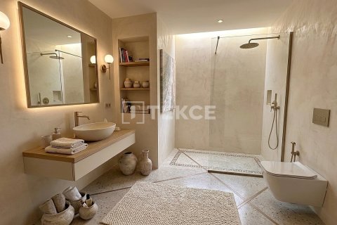 Apartment for sale in Izmir, Turkey, 5 bedrooms, 227m2, No. 193633 – photo 17