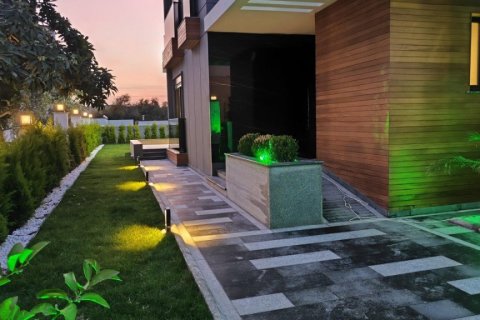 Продажа виллы в Анталье, Турция 5 комн., 400м2, №188692 – фото 3