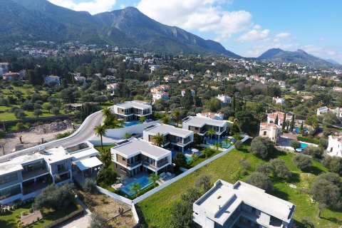 Продажа виллы  в Гирне, Северный Кипр 5 комн., 220м2, №210996 – фото 24