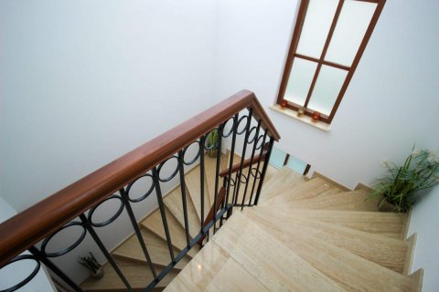 Продажа виллы  в Тепе, Аланье, Анталье, Турция 7 комн., 390м2, №208677 – фото 24