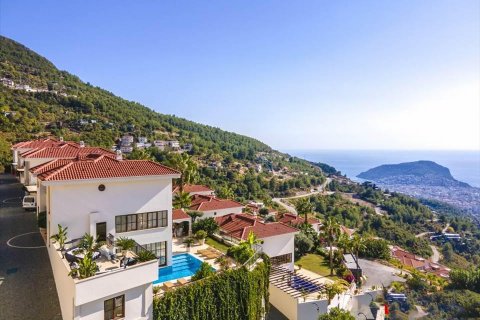 Продажа виллы  в Тепе, Аланье, Анталье, Турция 7 комн., 390м2, №208677 – фото 2