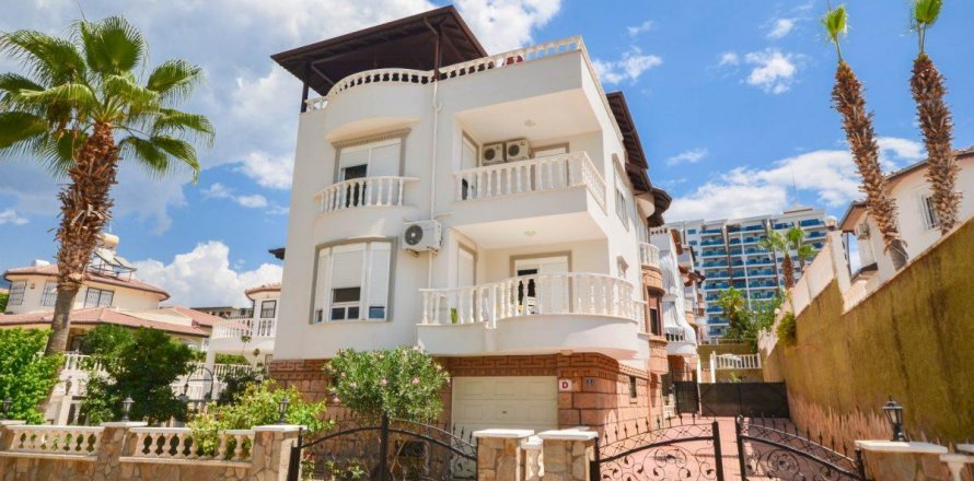 Вилла  6-х ком. в Махмутларе, Анталья, Турция №209704