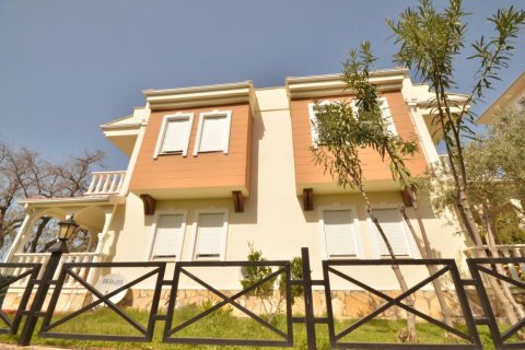 Продажа виллы  в Авсалларе, Анталье, Турция 3 комн., 145м2, №208444 – фото 2