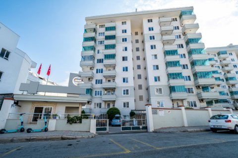 Lägenhet  i Tosmur, Alanya, Antalya, Turkiet Nr. 207328 - 2