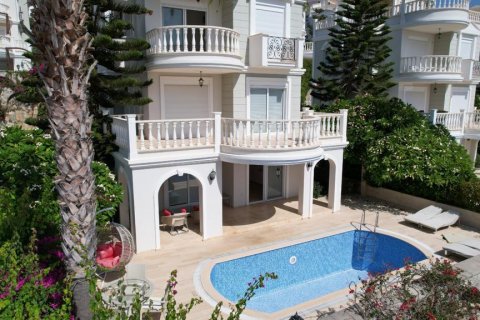 Продажа виллы в Аланье, Анталье, Турция 5 комн., 250м2, №209620 – фото 1