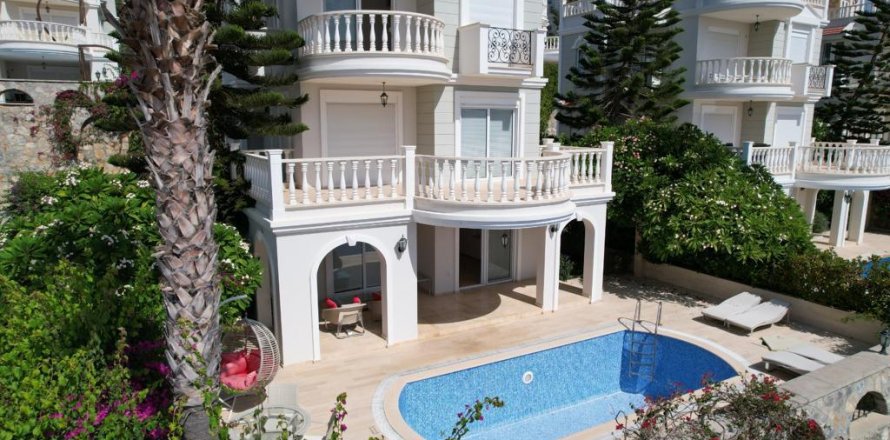 Вилла 5-х ком. в Аланье, Анталья, Турция №209620