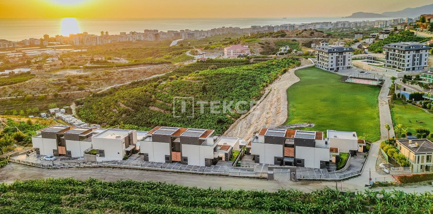 Вилла  3+1 в Аланье, Анталья, Турция №47899