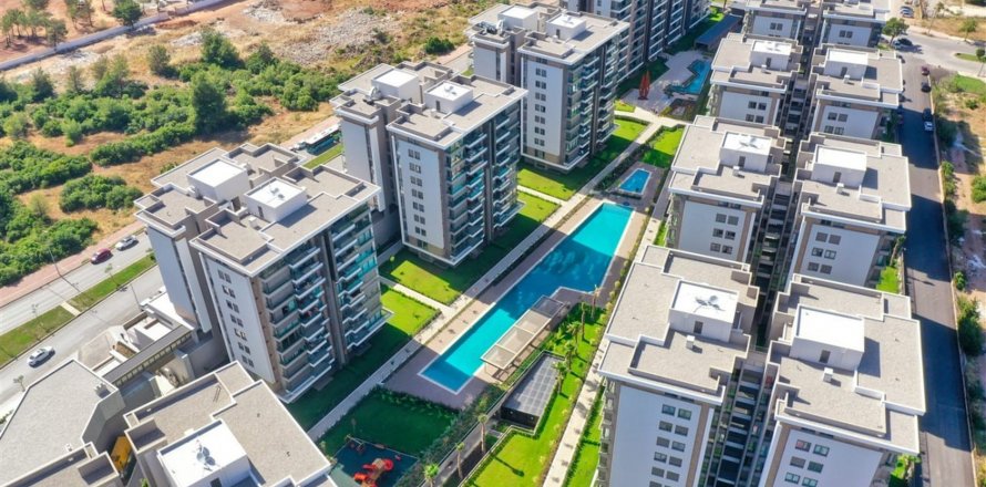 2+1 Apartment in Konyaalti, Antalya, Turkey No. 206512