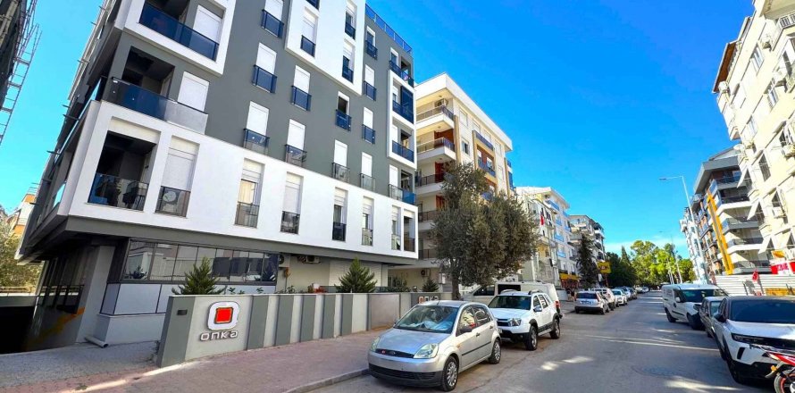 2+1 Apartment  in Muratpasa, Antalya, Turkey No. 211610