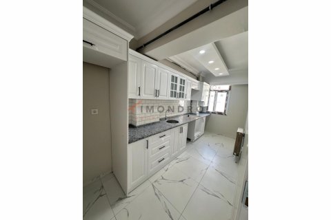 Продажа квартиры  в Фатихе, Стамбуле, Турция 3+1, 84м2, №210338 – фото 7