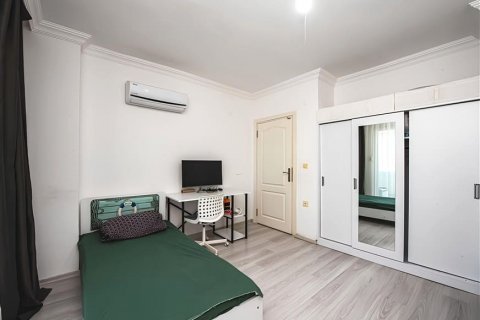 2+1 Takvåning  i Mahmutlar, Antalya, Turkiet Nr. 194321 - 9