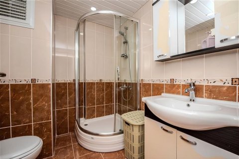 2+1 Takvåning  i Mahmutlar, Antalya, Turkiet Nr. 194321 - 18