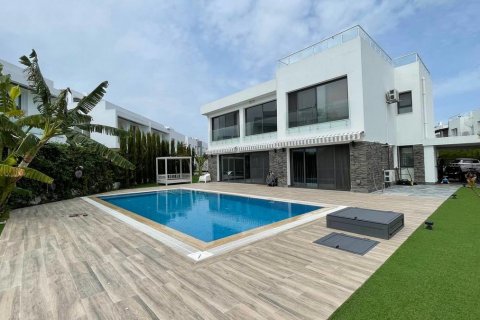 Villa for sale in Famagusta, Northern Cyprus, 4 bedrooms, 220m2, No. 190739 – photo 1