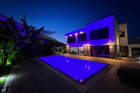 Villa for sale in Famagusta, Northern Cyprus, 4 bedrooms, 220m2, No. 190739 – photo 6