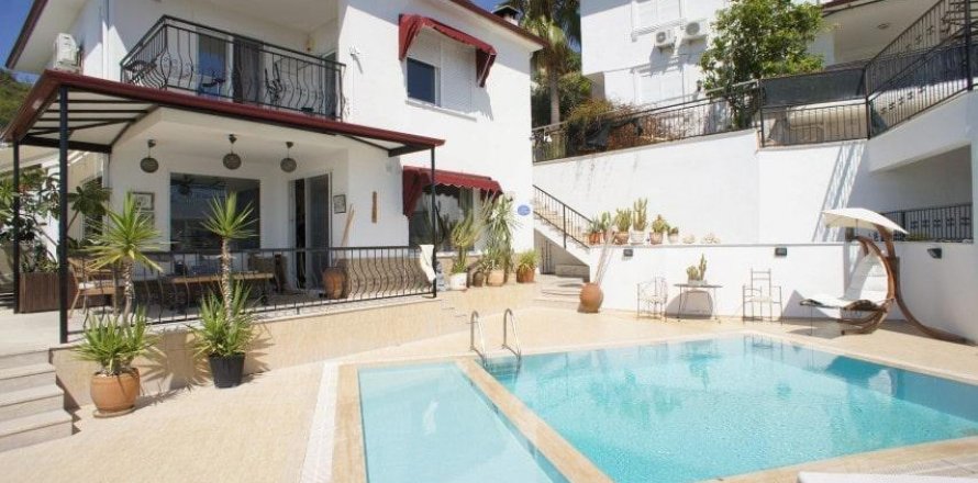 Вилла  3-х ком. в Аланье, Анталья, Турция №209373