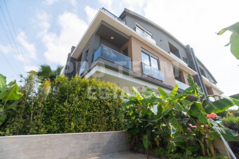 Продажа виллы  в Муратпаше, Анталье, Турция 6 комн., 280м2, №210312 – фото 2