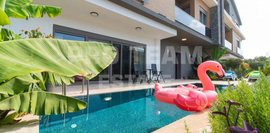 Вилла  6-х ком. в Муратпаше, Анталья, Турция №210312