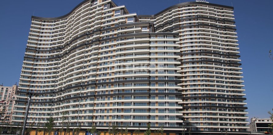 3+1 Apartment  in Bueyuekcekmece, Istanbul, Turkey No. 45028