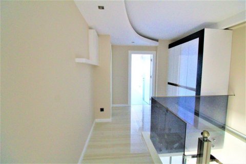 آپارتمان در  Alanya ، ترکیه 200 متر مربع.  شماره 209560 - 13