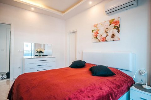 آپارتمان در  Mahmutlar ، ترکیه 90 متر مربع.  شماره 208066 - 14