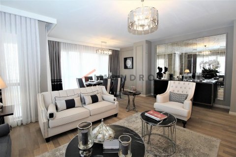 4+1 Lejlighed  i Cekmekoy, Istanbul, Tyrkiet Nr. 184401 - 10