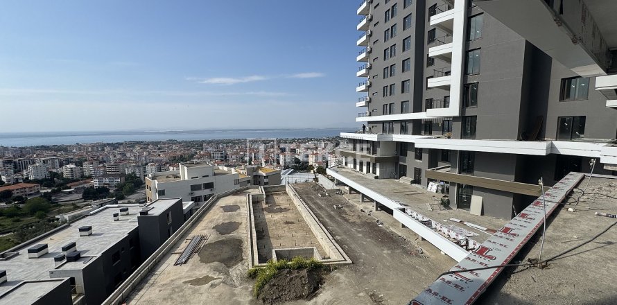 2+1 Apartment  in Izmir, Turkey No. 150165