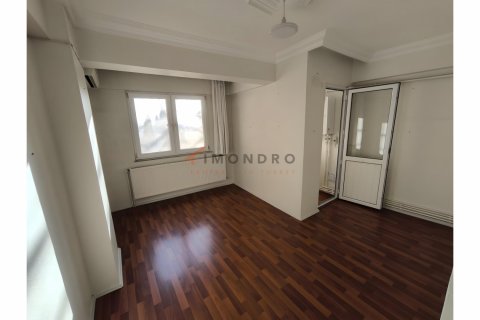 Apartment for sale  in Fatih, Istanbul, Turkey, 2 bedrooms, 70m2, No. 210438 – photo 2