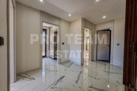 Продажа виллы в Алтынташа, Анталье, Турция 5 комн., 220м2, №210435 – фото 16