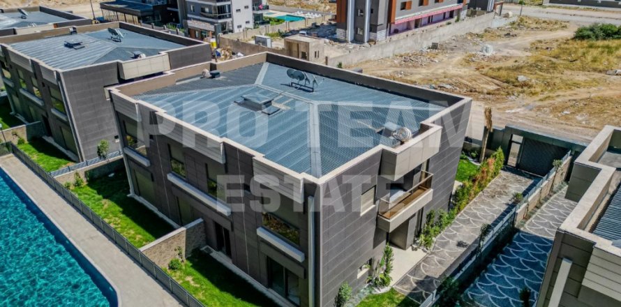 Вилла 5-х ком. в Алтынташа, Анталья, Турция №210435